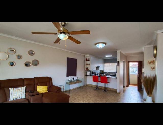 2 BEDROOM APARTMENT FOR SALE IN FREEWAY PARK